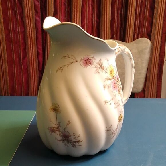 Vintage Lucerne Royal Dalton Burslem England Floral White Pitcher Cottagecore - Picture 1 of 11